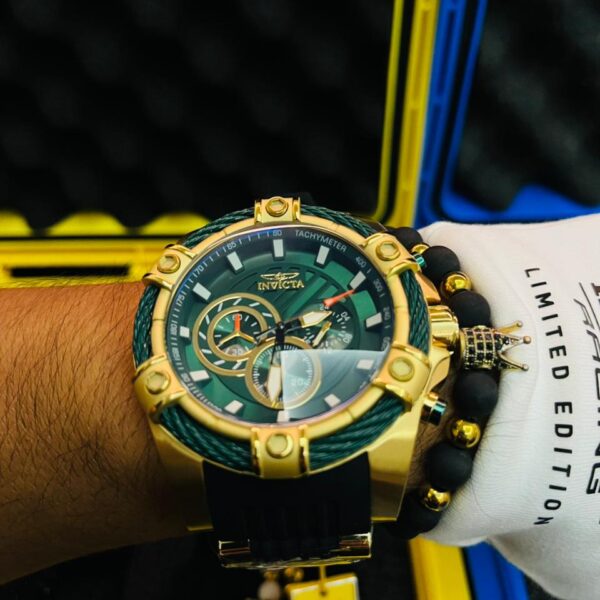 Reloj Invicta Bolt para hombre 52 mm cuarzo negro dorado verde original Ecuador