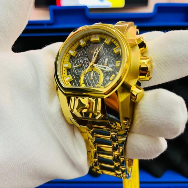 Reloj Invicta Bolt Zeus Magnum para hombre 52 mm cuarzo oro negro original Ecuador